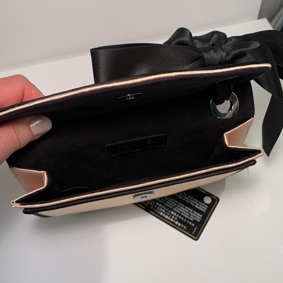 NWT RARE CHANEL 💕 Sakura Silk Ballerina Bag Pink Clutch Black Bow 🎀 Satin - Picture 13 of 16